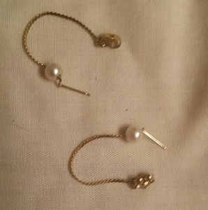 Pearl earings